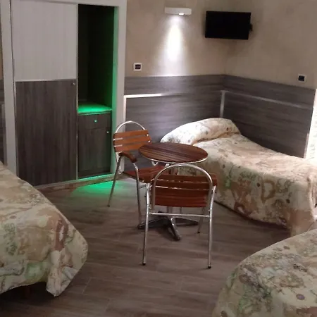 Couette-café Enea 3*