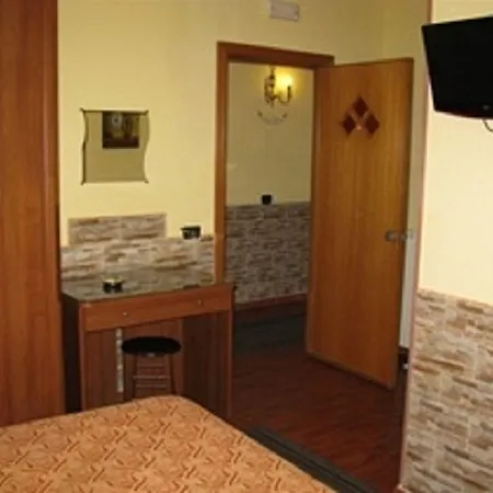 Couette-café Enea 3*