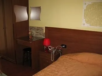 Couette-café Enea 3*