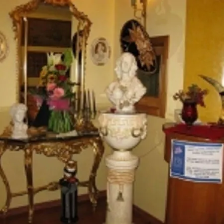 Enea Couette-café Naples