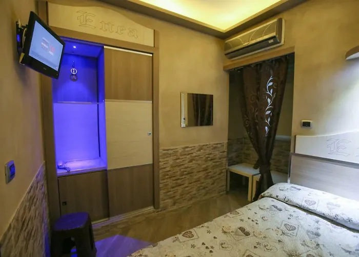 فندق مبيت وإفطار Enea نابولي